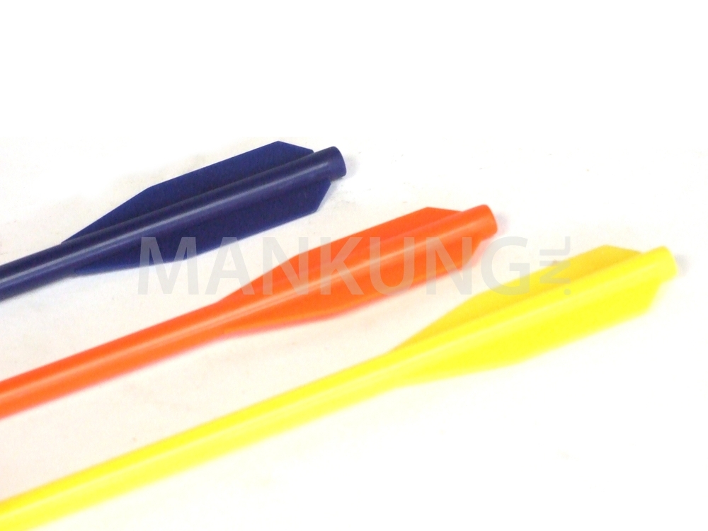 Man Kung 6,5 inch colored plastic crossbow bolts 12-pack